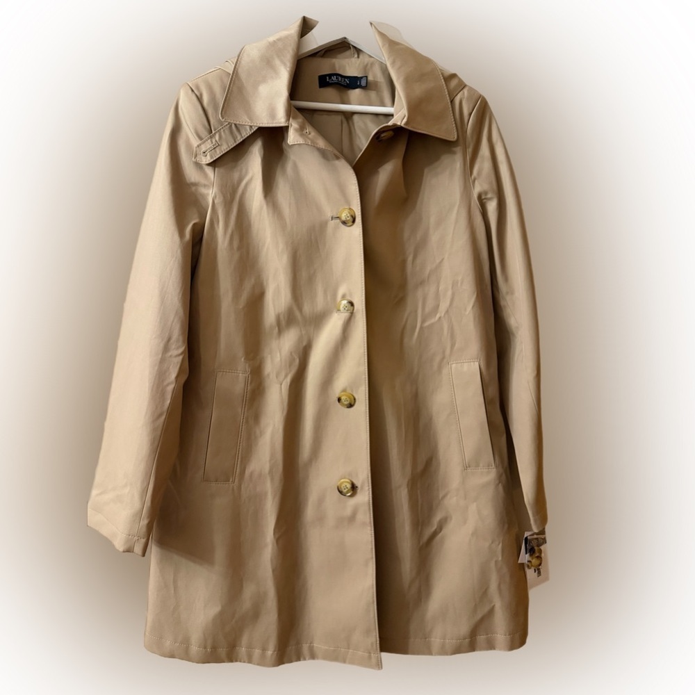 Lauren Ralph Lauren
Large Single-Breasted Hooded Rain Coat,